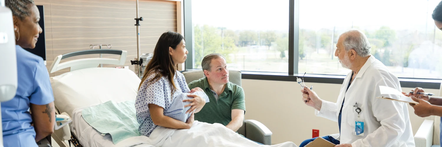 בדיקת רופא אחרי לידה